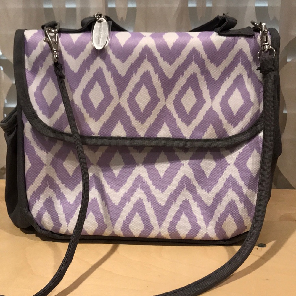 Fit + Fresh insulated lunch bag with strap